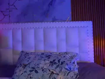 Naturaltitss_  live sex cam