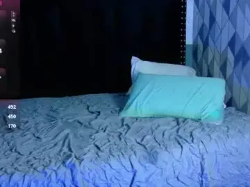 Naturaltitss_  live sex cam