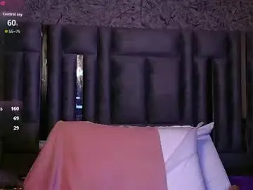 Naturaltitss_  live sex cam