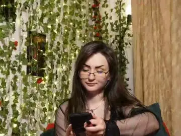 Naughtyhomemade17  live sex cam