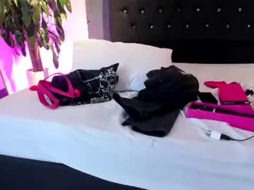 Nemesisx__  live sex cam