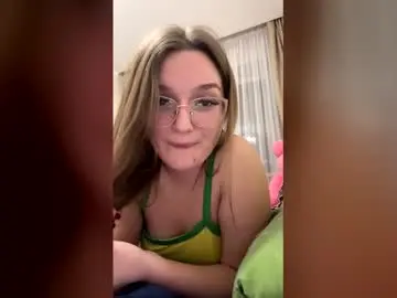 Bellatrisssaa  live sex cam