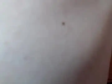Blondyelena  live sex cam