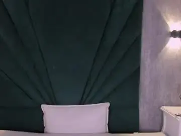 Emiliclarke_  live sex cam