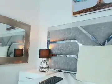 Emily_peach__  live sex cam