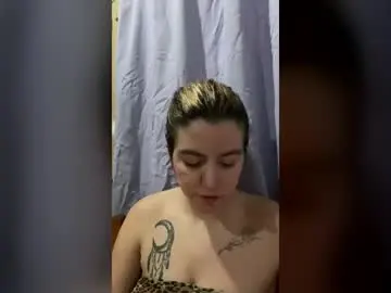 Emilyokay  live sex cam