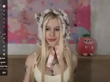 Honeygold__  live sex cam