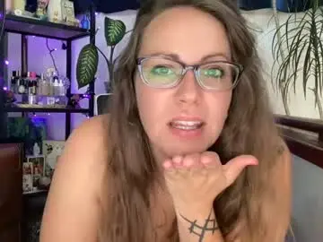 Juicy_jussy  live sex cam