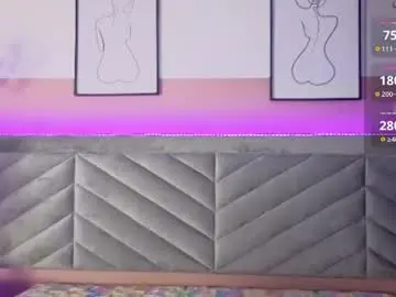 Kiki_cam__  live sex cam