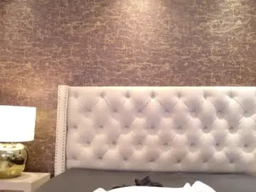 Queenlunaa  live sex cam