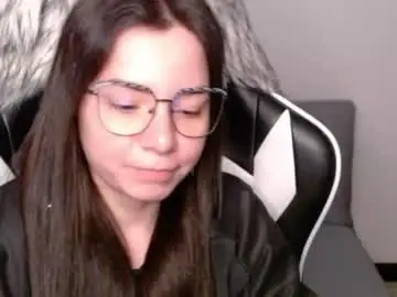 Wolfs_daughter  live sex cam