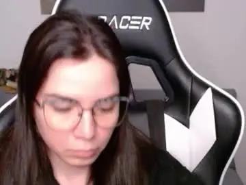 Wolfs_daughter  live sex cam