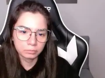 Wolfs_daughter  live sex cam