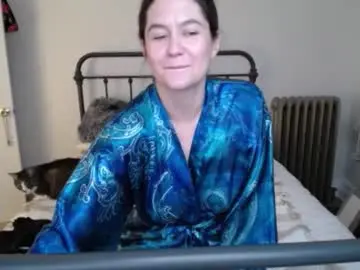 Bellastrange69  live sex cam