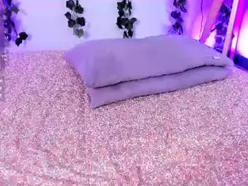 Elisevalmont  live sex cam