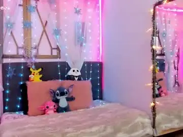 Laura_olssen  live sex cam