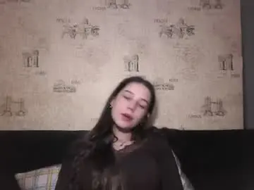 Niisansilvia  live sex cam
