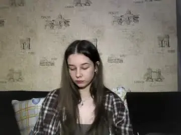 Niisansilvia  live sex cam