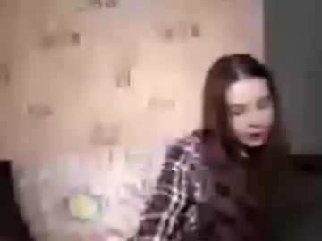Niisansilvia  live sex cam
