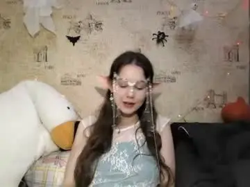 Niisansilvia  live sex cam