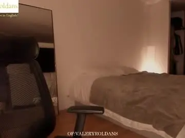 Roldansvalery  live sex cam