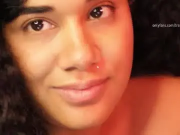 Soytropicalfruit  live sex cam