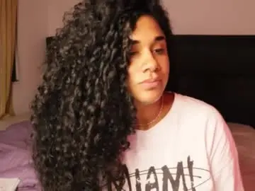 Soytropicalfruit  live sex cam