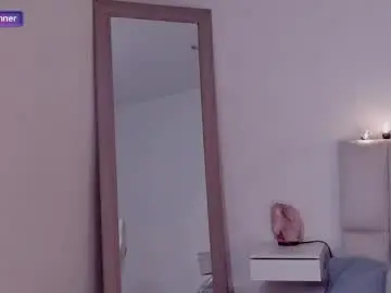 Zoe_turnner_18  live sex cam