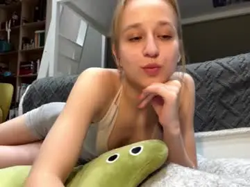 Crystalpinnt  live sex cam