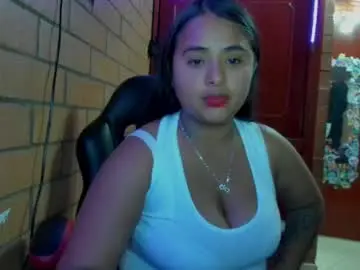 Dayanasuarez17  live sex cam