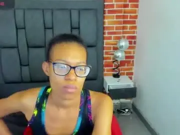 Eiza_clarke  live sex cam
