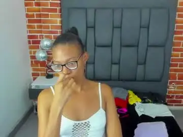 Eiza_clarke  live sex cam
