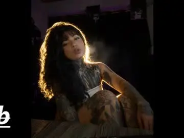 Ema_ploxx  live sex cam