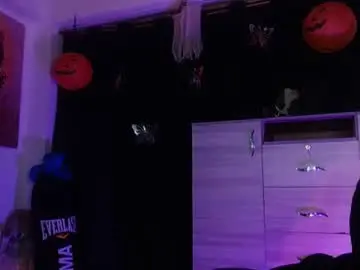 Ema_ploxx  live sex cam