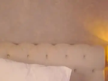 Emmanaughtiness  live sex cam