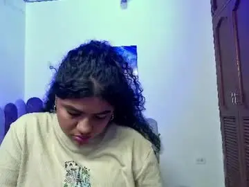 Foxxx_girl  live sex cam