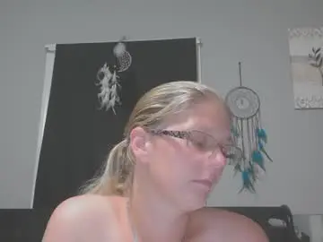 Jadeluv  live sex cam