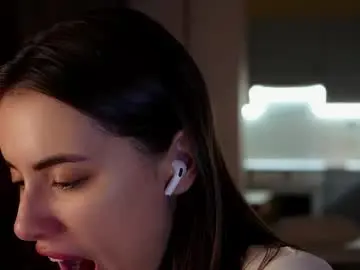 Juliacontrol  live sex cam