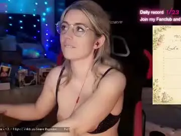 Kimilee22  live sex cam
