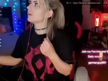 Kimilee22  live sex cam