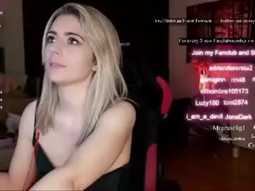 Kimilee22  live sex cam