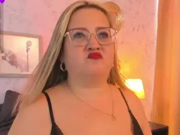 Martinacurvy_  live sex cam