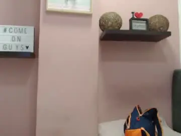 Milena_brunette  live sex cam