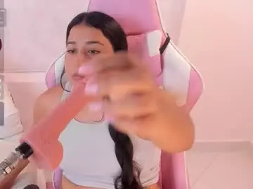 Nahomyroberts  live sex cam