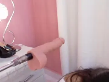 Nahomyroberts  live sex cam