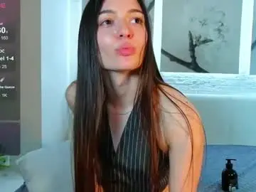 Savannah_h  live sex cam