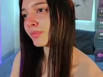 Savannah_h  live sex cam