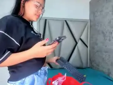 Abbyy_23  live sex cam