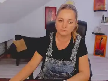 Deliciouslolly  live sex cam