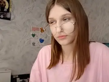 Kristinevaranda  live sex cam